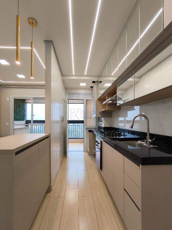 Apartamento à venda no bairro Graminha: COZINHA