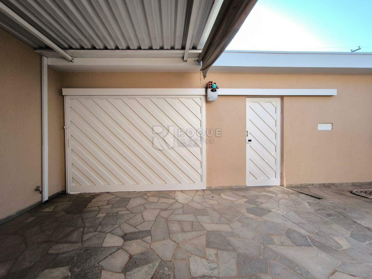 Casa em condomínio à venda no bairro Parque Egisto Ragazzo: PORTÃO AUTOMÁTICO