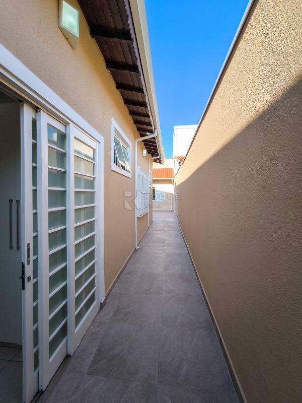 Casa em condomínio à venda no bairro Parque Egisto Ragazzo: LATERAL EXTERNA