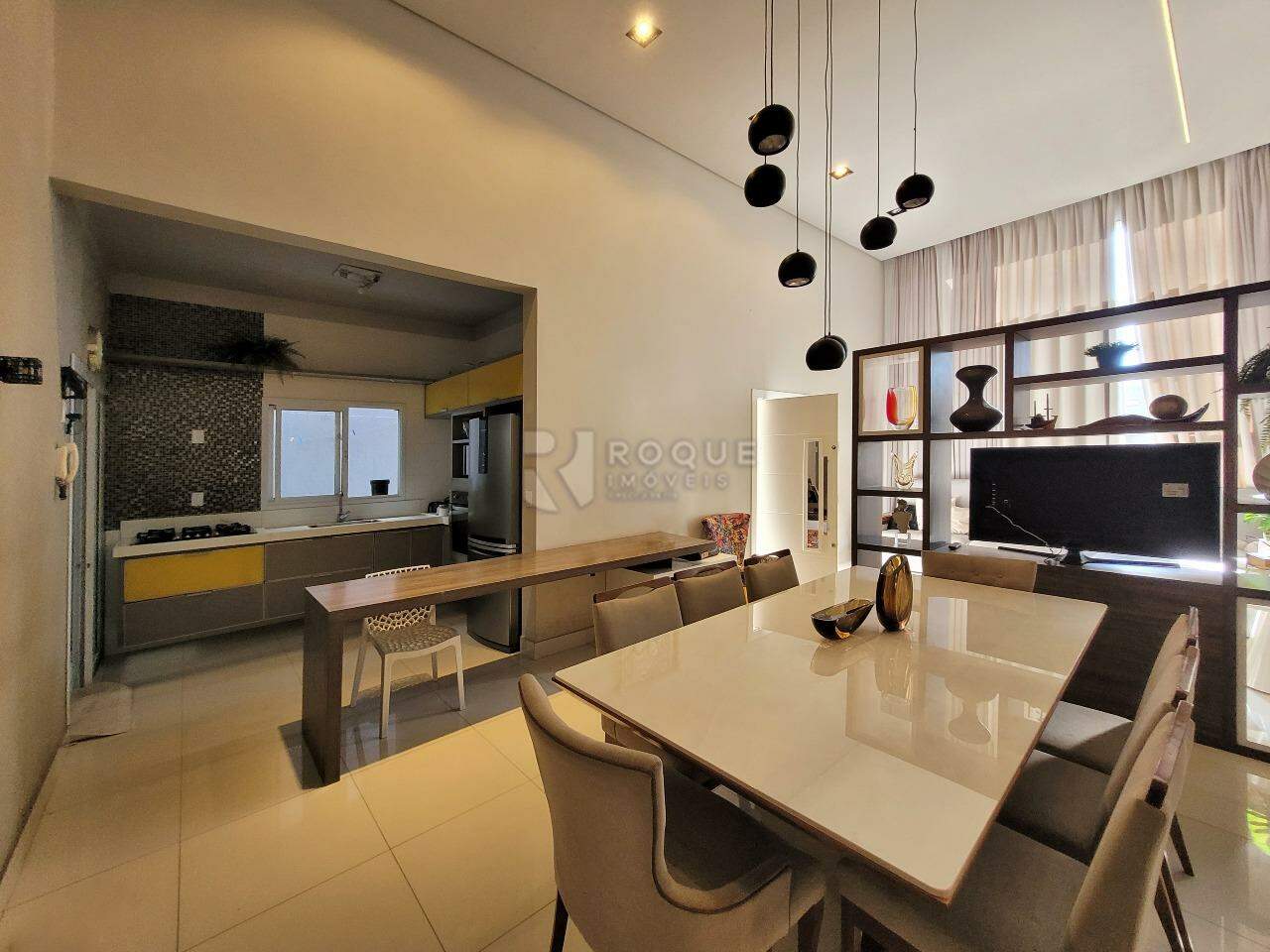 Casa Residencial à venda no bairro Jardim Campo Verde I: Sala de jantar