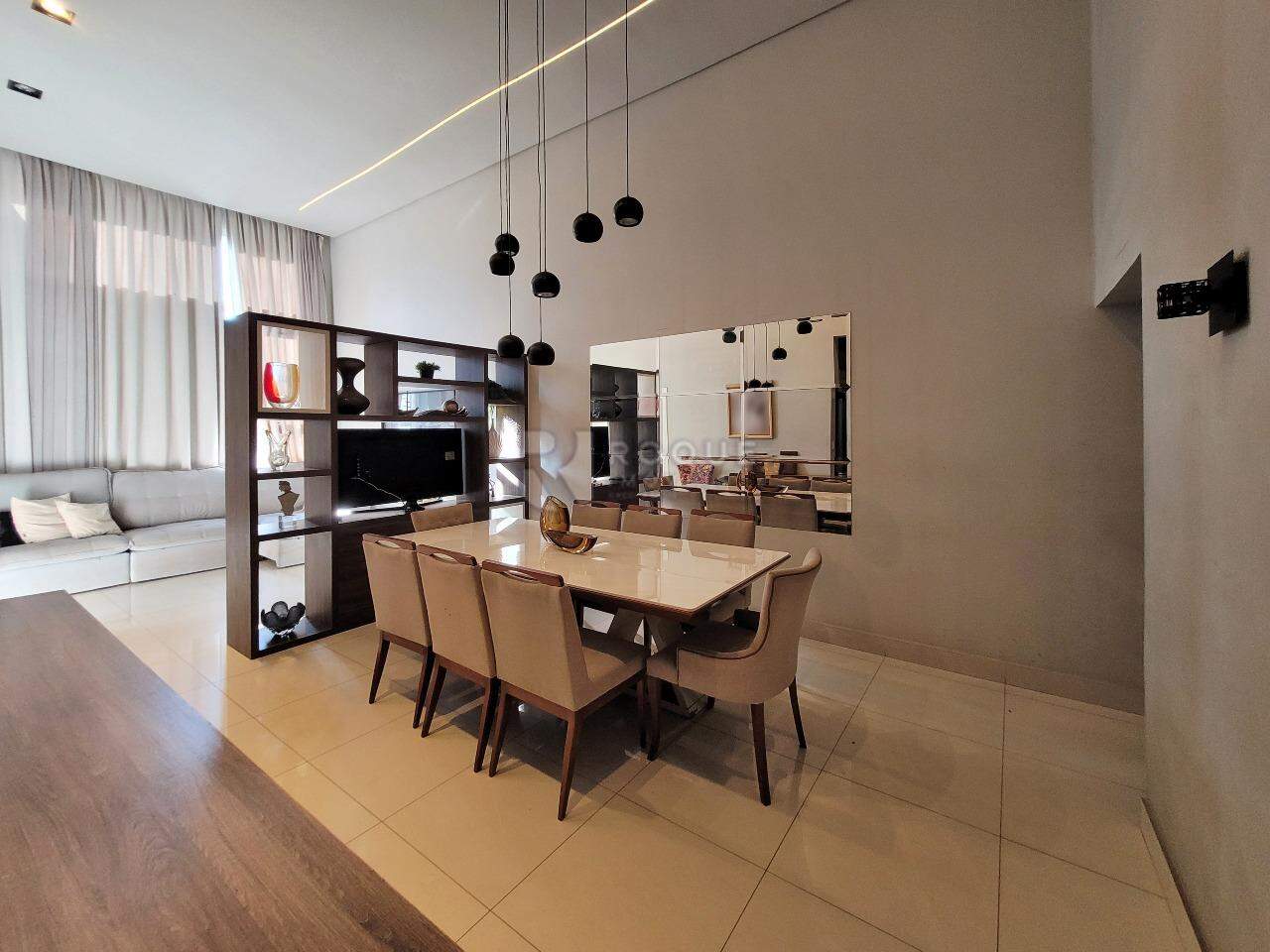 Casa Residencial à venda no bairro Jardim Campo Verde I: Sala de jantar