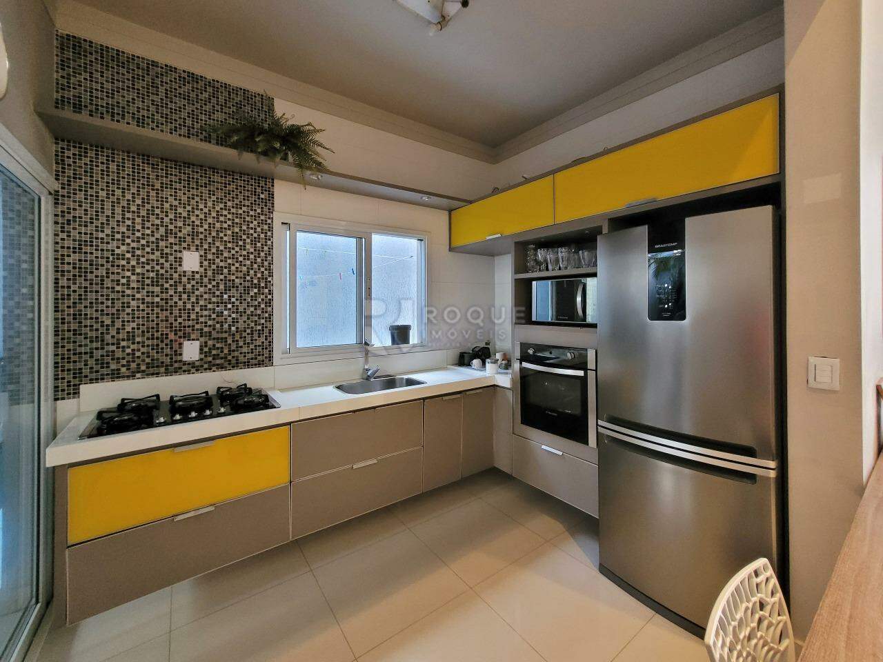Casa Residencial à venda no bairro Jardim Campo Verde I: Cozinha