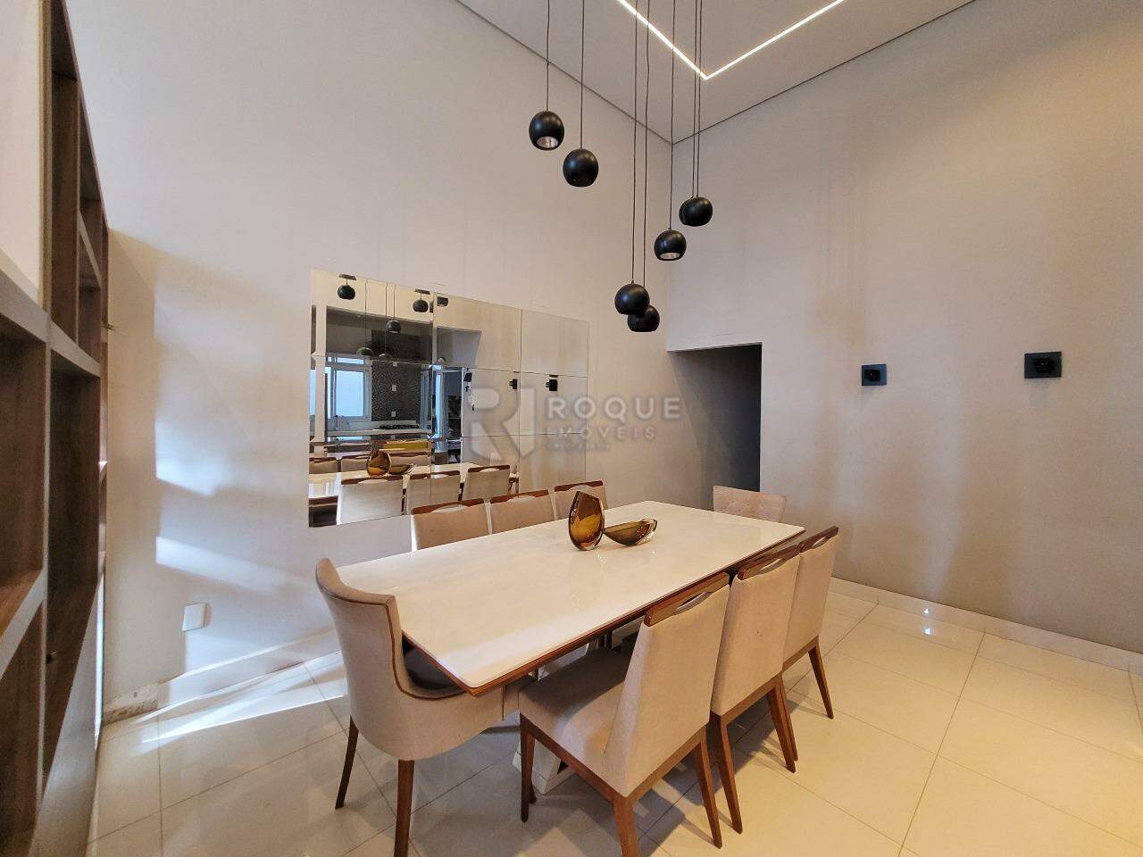 Casa Residencial à venda no bairro Jardim Campo Verde I: Sala de jantar