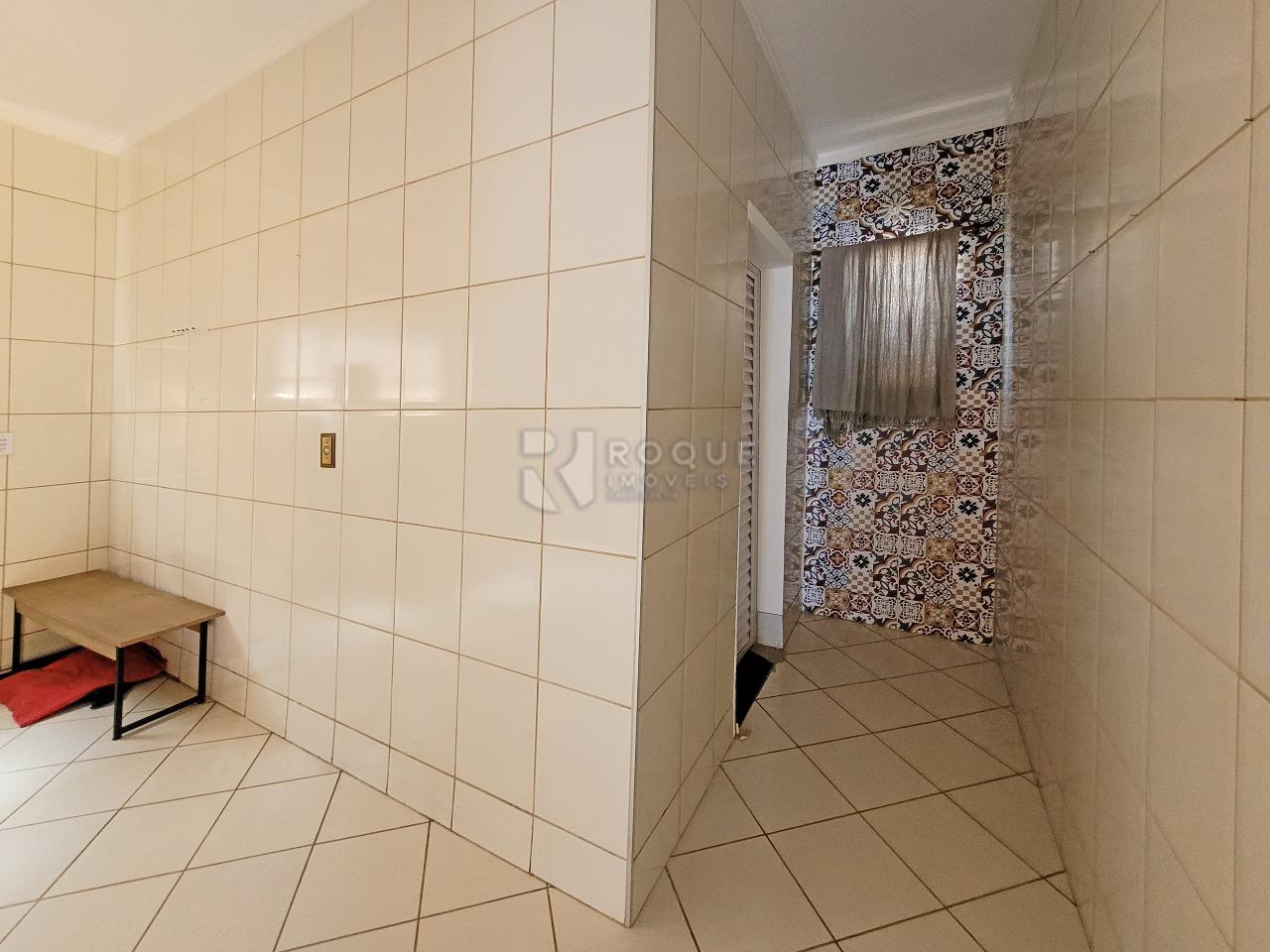 Casa Comercial à venda no bairro Centro: COZINHA