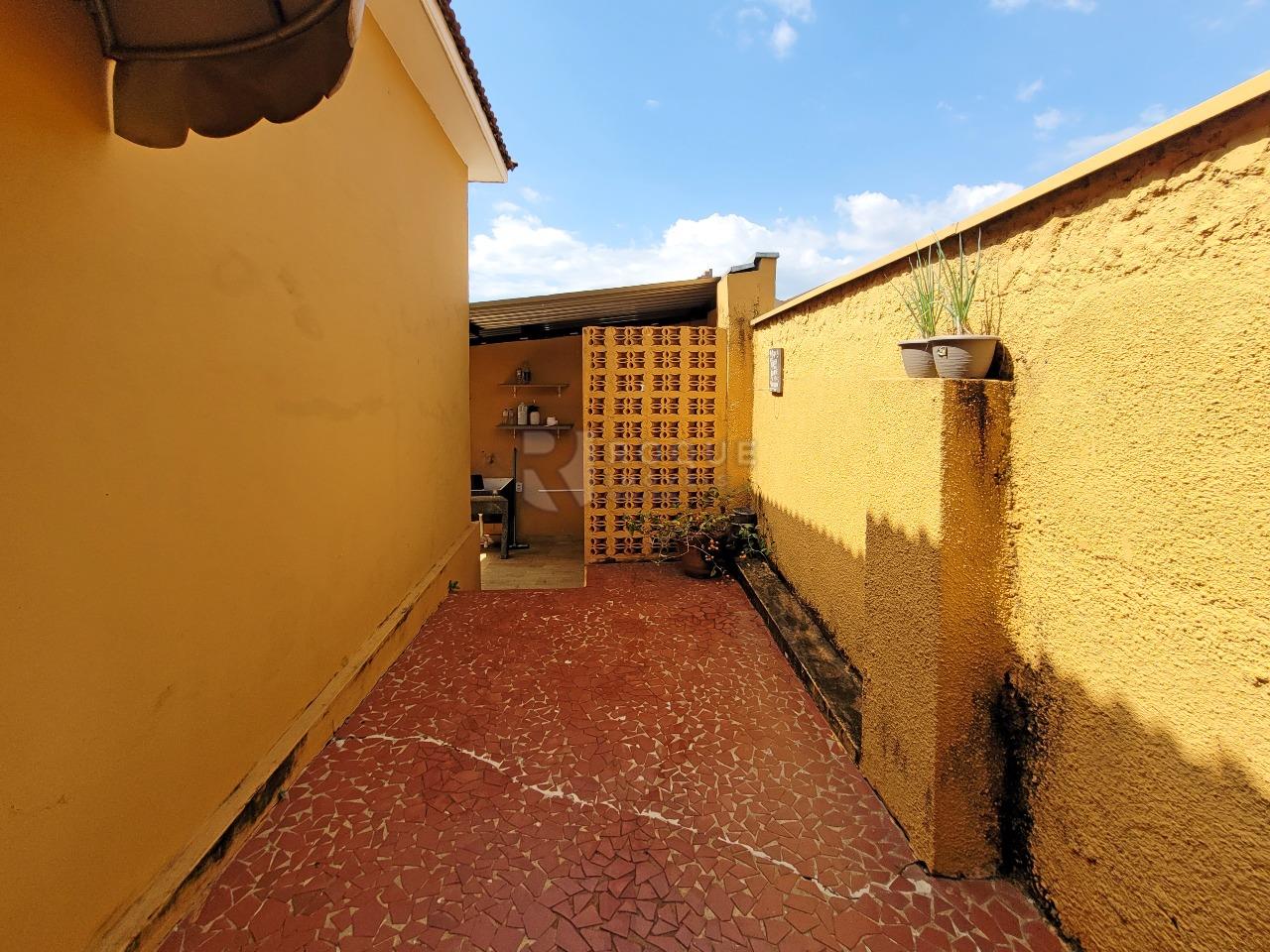Casa Comercial à venda no bairro Centro: QUINTAL