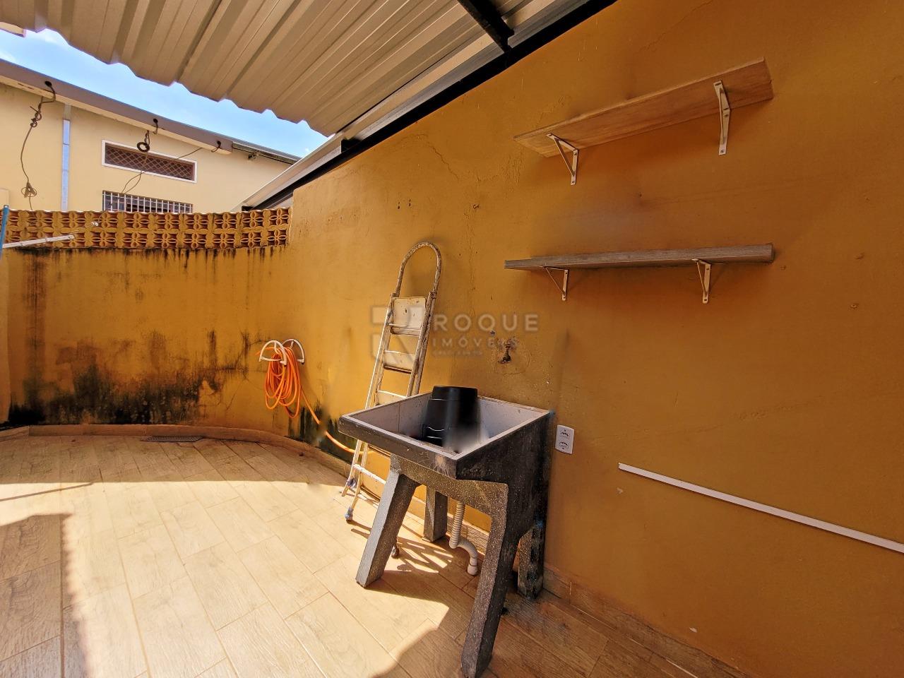 Casa Comercial à venda no bairro Centro: LAVANDERIA