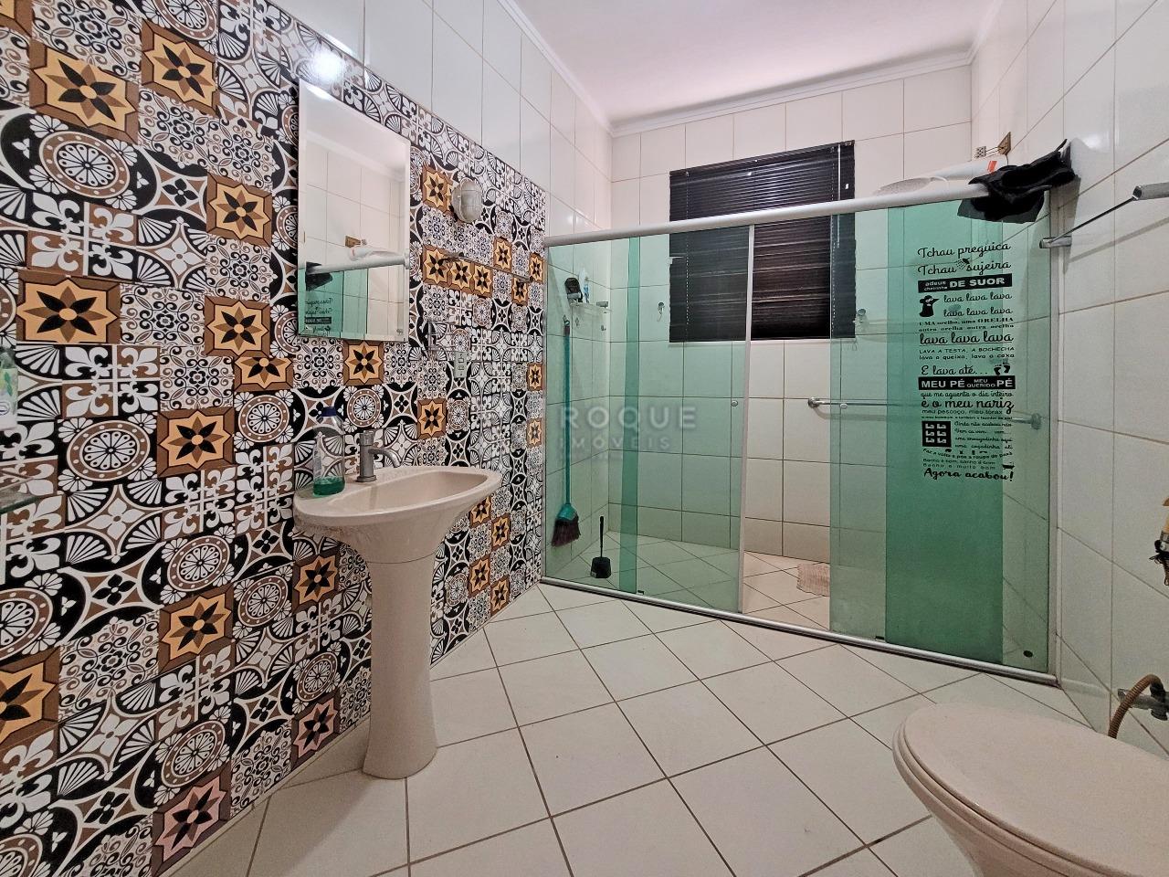 Casa Comercial à venda no bairro Centro: BANHEIRO SOCIAL