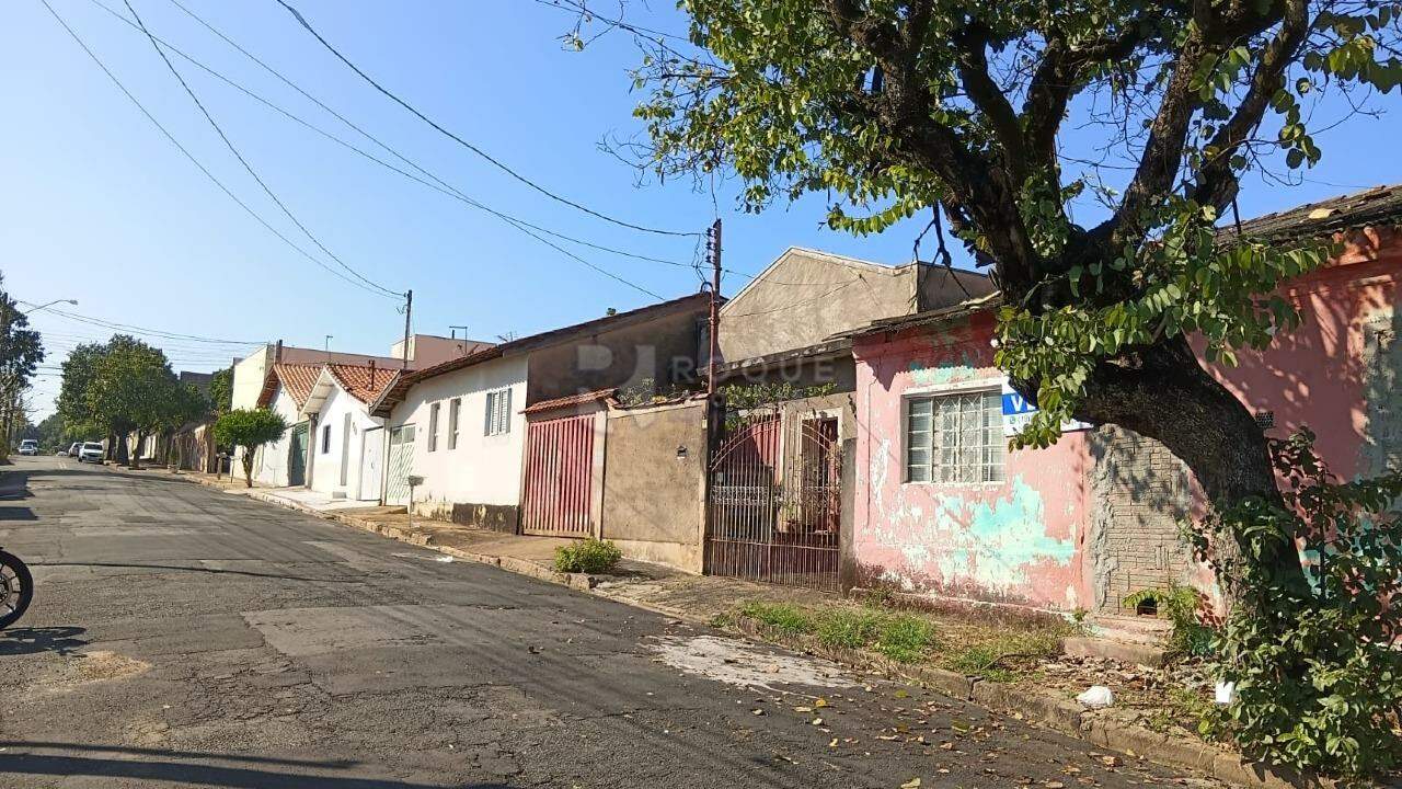 Terreno à venda no bairro Vila Camargo: 