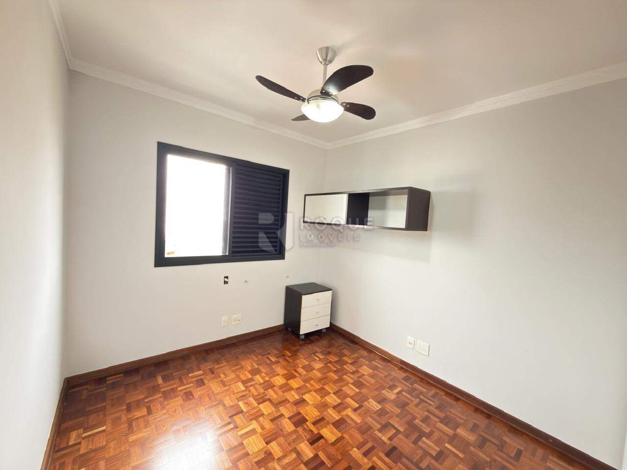 Apartamento para aluguel no bairro Centro: Dormitório 02