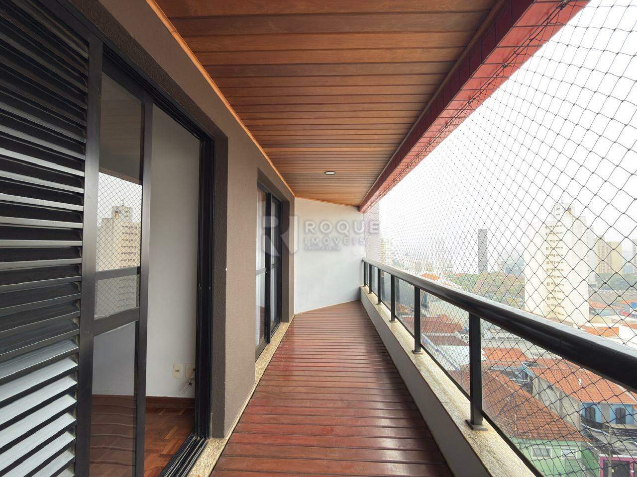Apartamento para aluguel no bairro Centro: Sacada