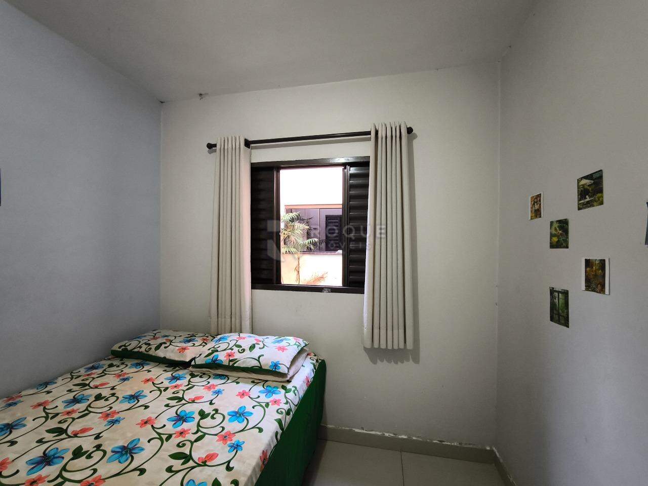 Casa Residencial à venda no bairro Jardim Ipanema: DORMITÓRIO 2