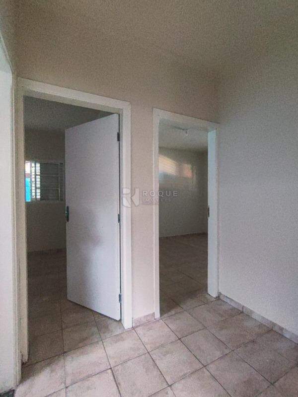 Chácara para aluguel no bairro Jardim Florença: Hall
