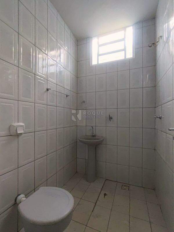 Chácara para aluguel no bairro Jardim Florença: WC 