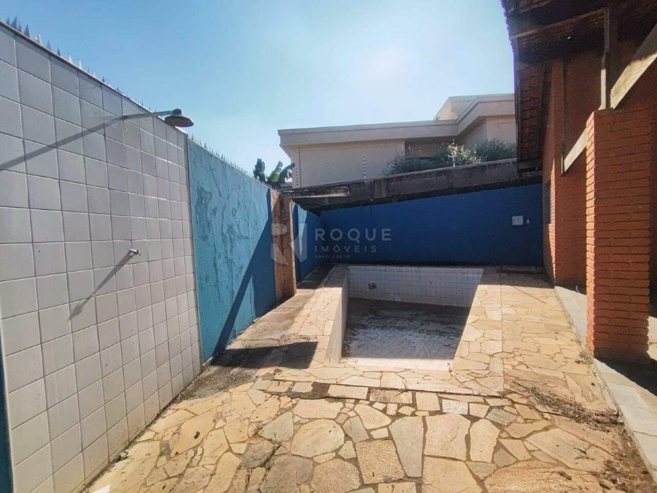 Chácara para aluguel no bairro Jardim Florença: Quintal