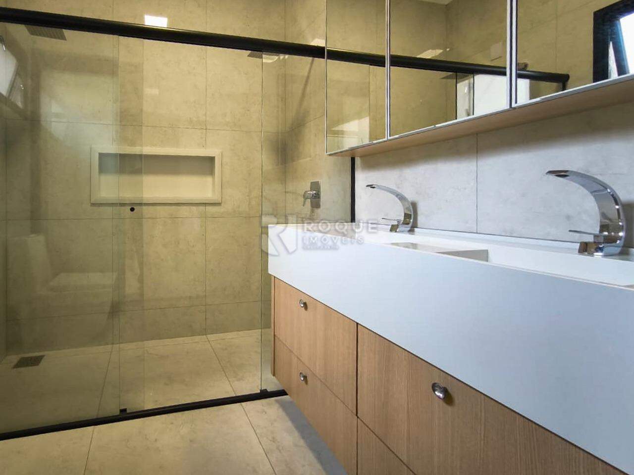 Casa em condomínio à venda no bairro Jardim Cidade Universitária II: WC SUÍTE