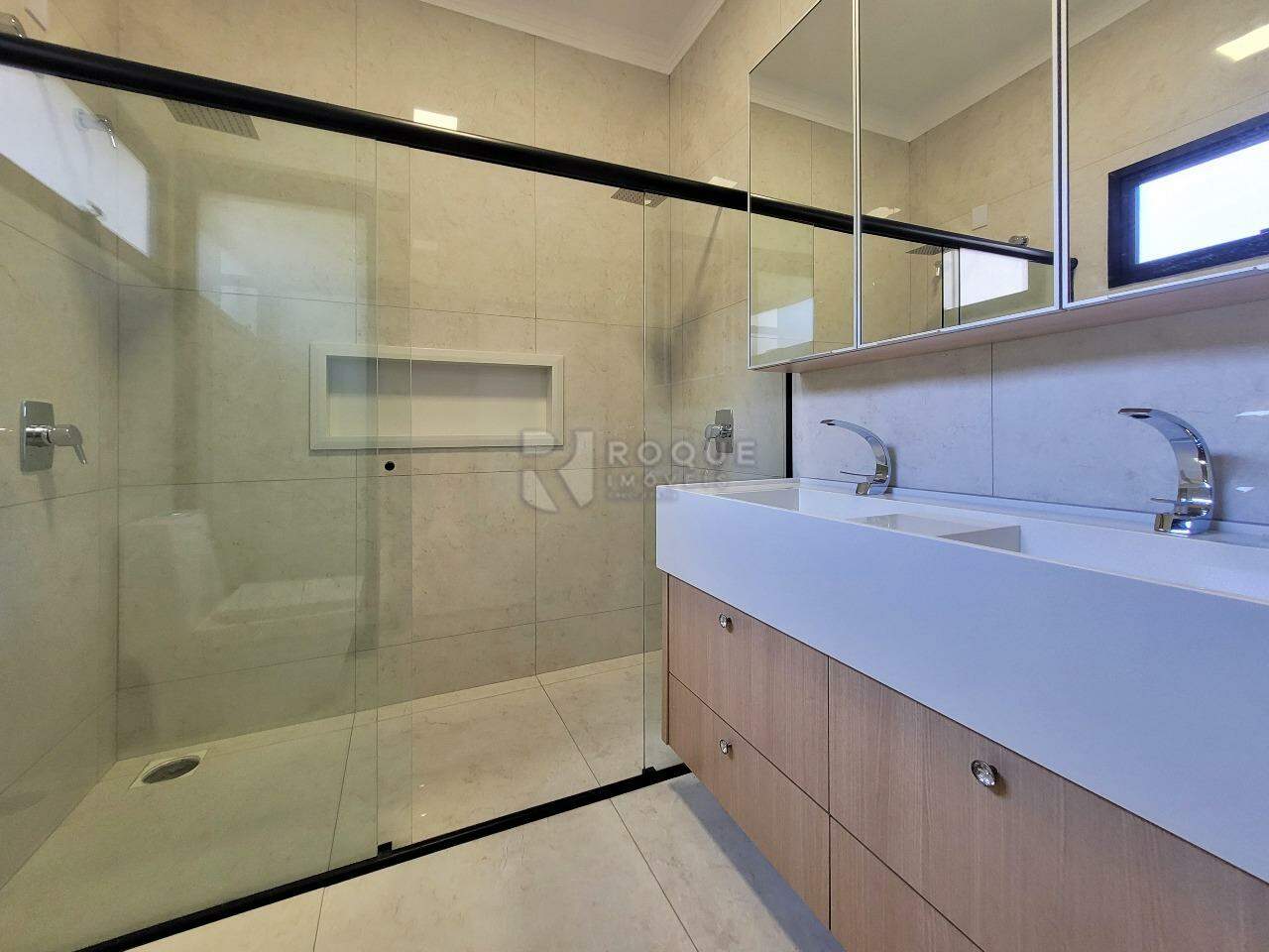 Casa em condomínio à venda no bairro Jardim Cidade Universitária II: WC Suíte Master