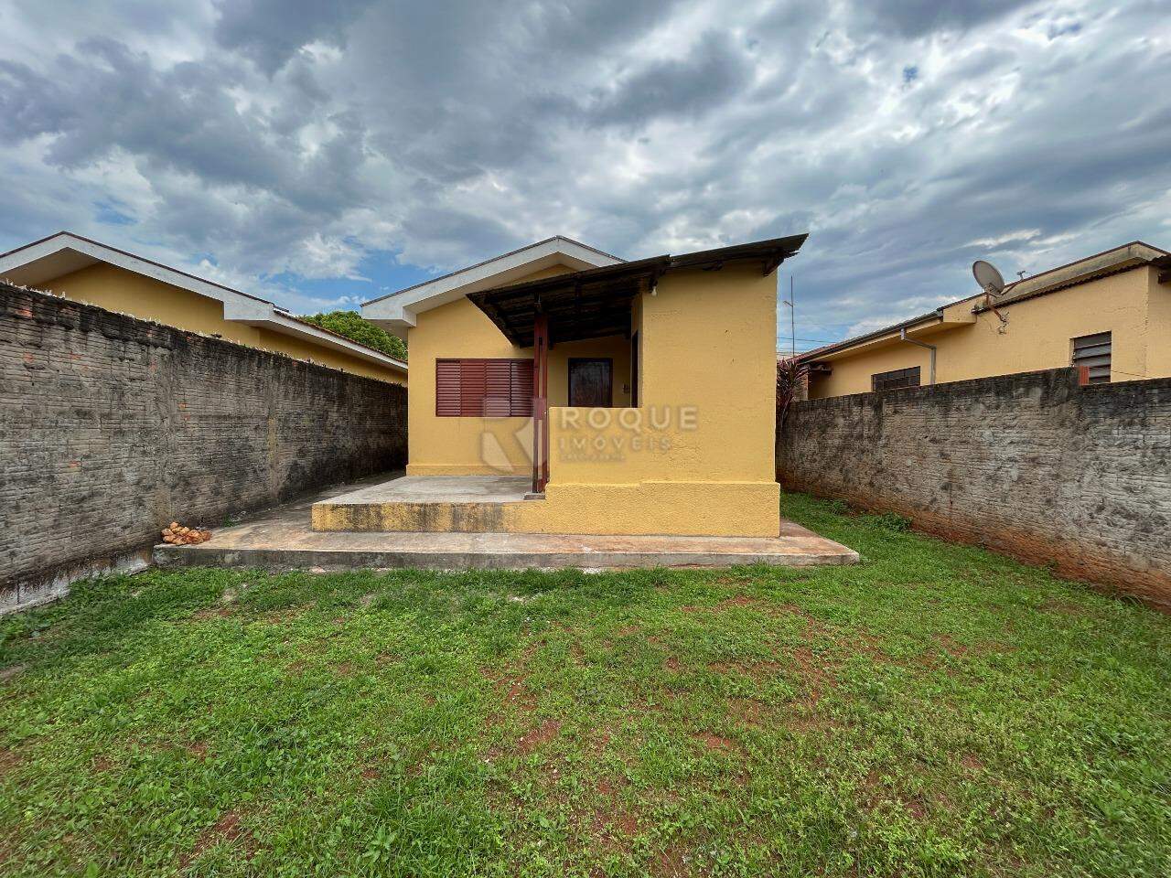 Casa Residencial para aluguel no bairro Jardim Paulista: Fundo