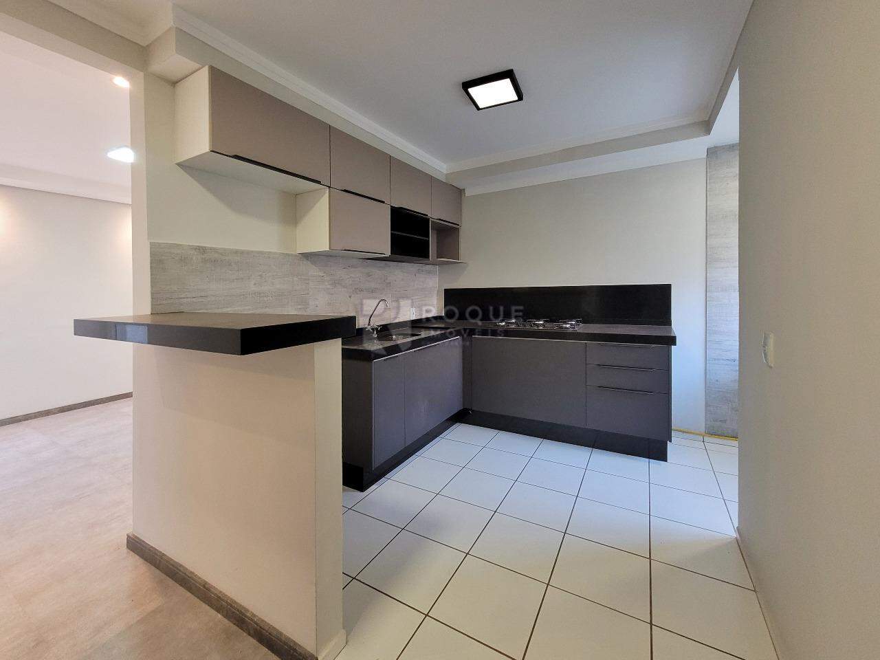 Apartamento à venda no bairro Residencial Jardins de Limeira: Cozinha
