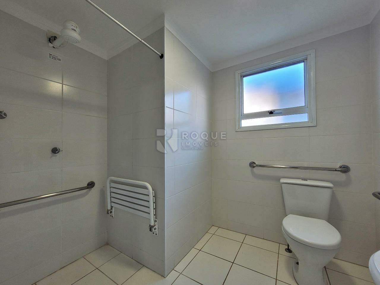 Apartamento à venda no bairro Residencial Jardins de Limeira: WC Social