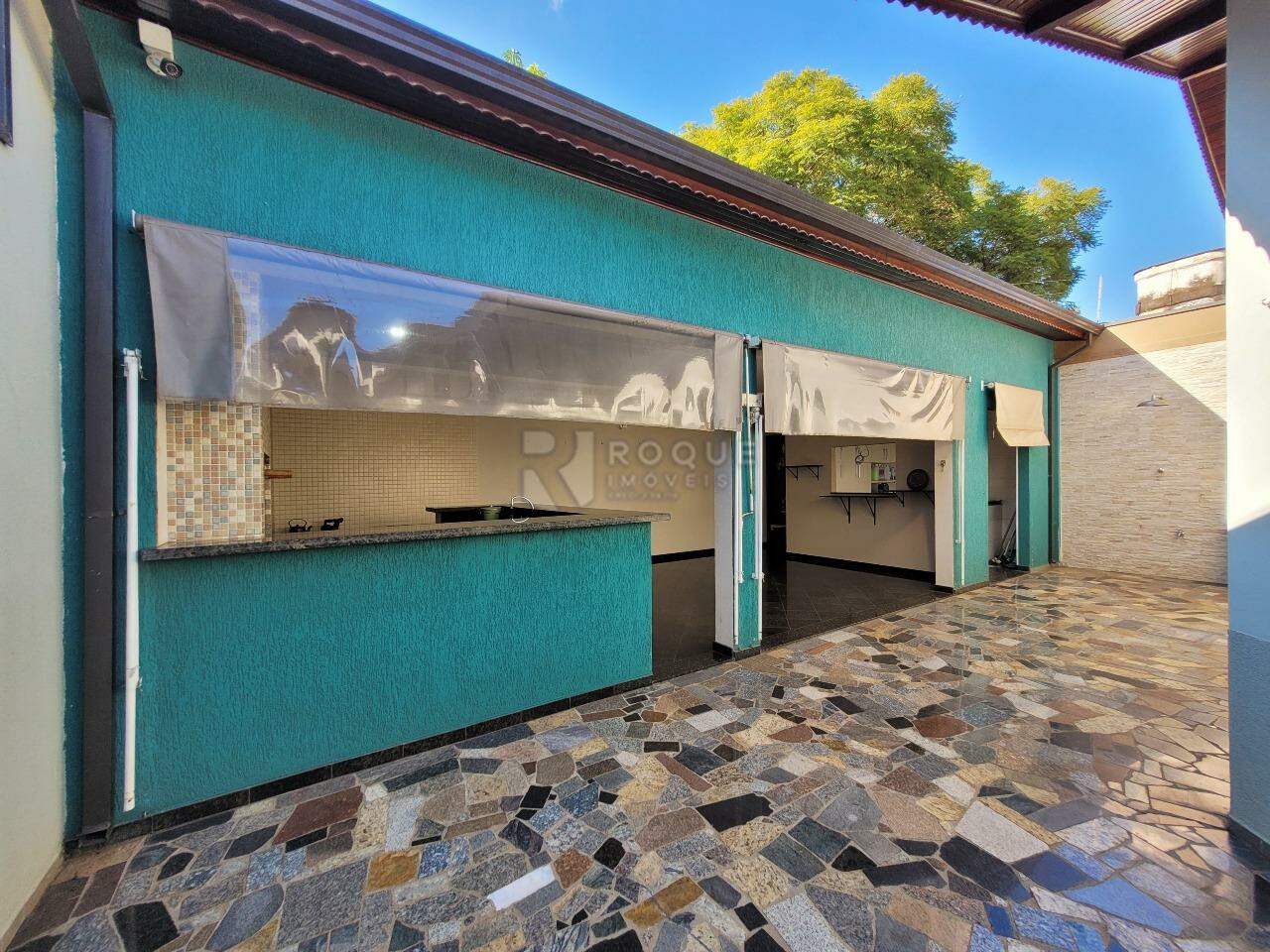 Casa Residencial à venda no bairro Jardim Boa Vista: Fundos