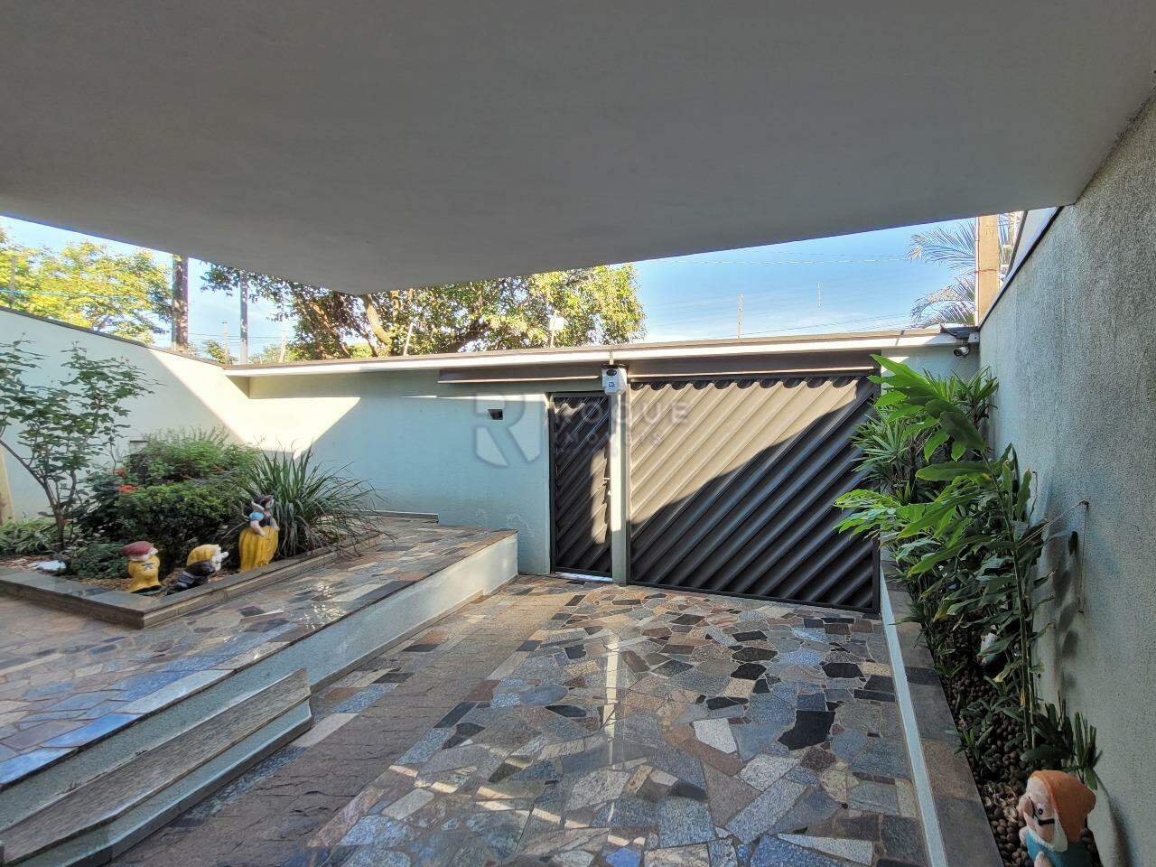 Casa Residencial à venda no bairro Jardim Boa Vista: Garagem