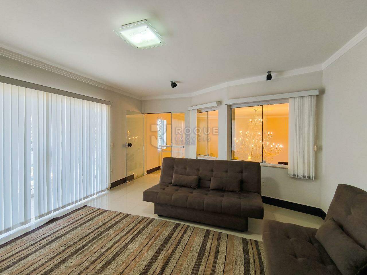 Casa em condomínio à venda no bairro Jardim Terras de Santa Elisa: SALA DE TV