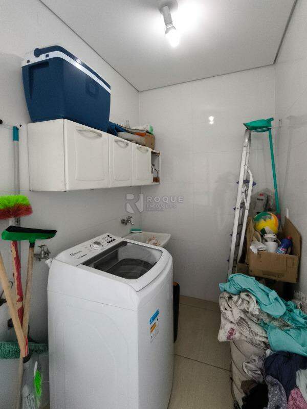 Casa em condomínio à venda no bairro Jardim Terras de Santa Elisa: LAVANDERIA