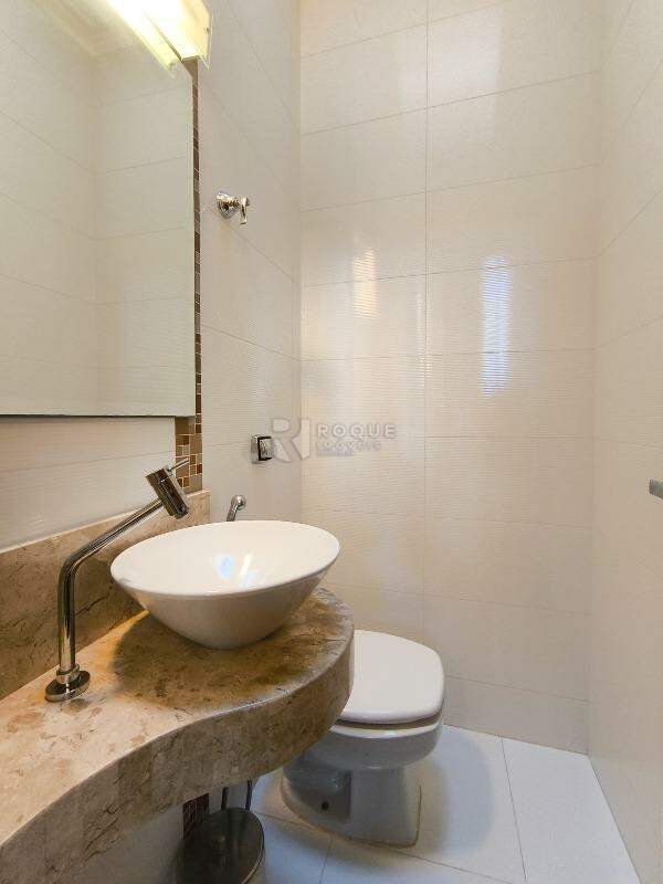 Casa em condomínio à venda no bairro Jardim Terras de Santa Elisa: LAVABO