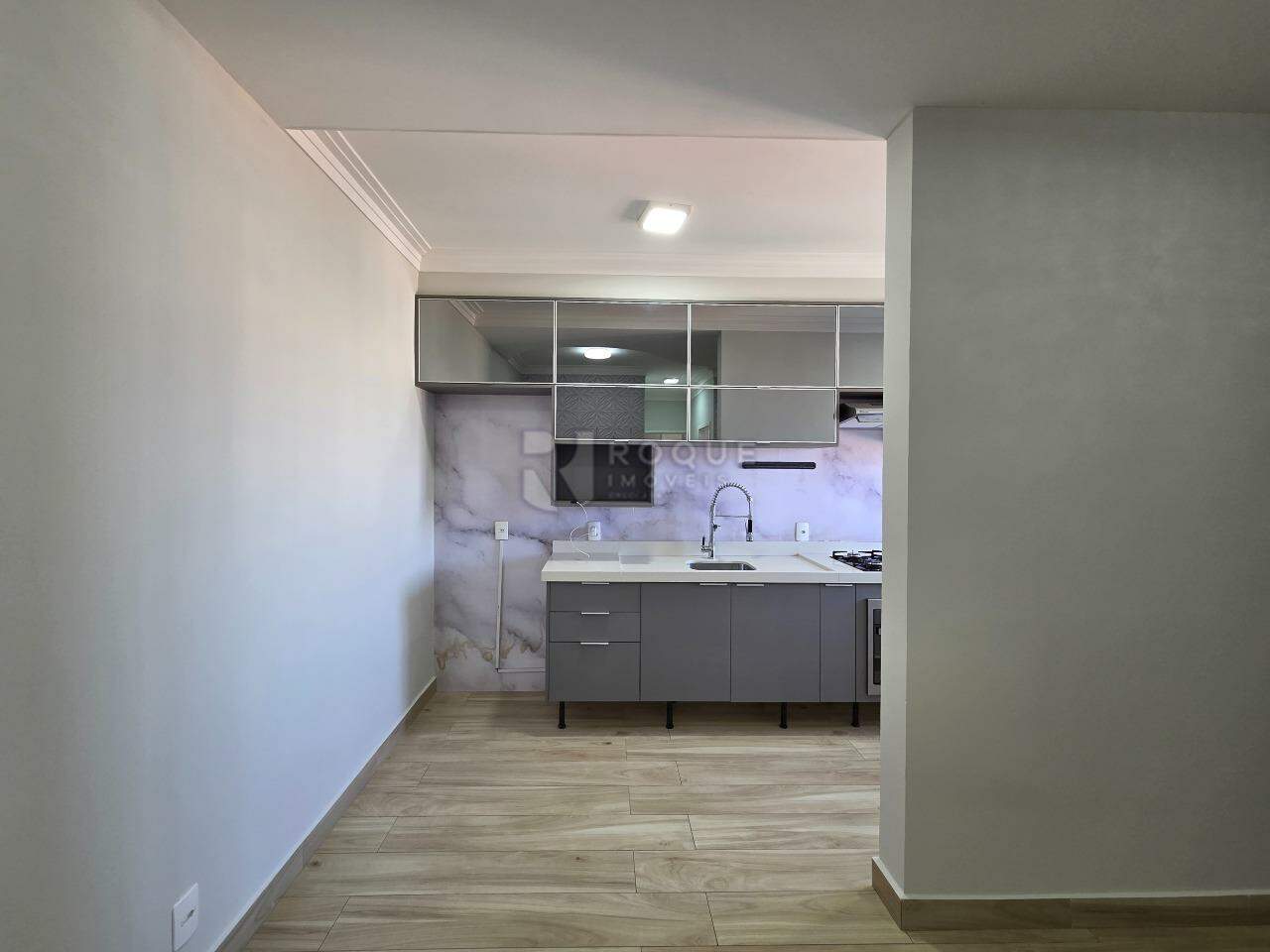 Apartamento para aluguel no bairro Vila Camargo: Sala / Cozinha