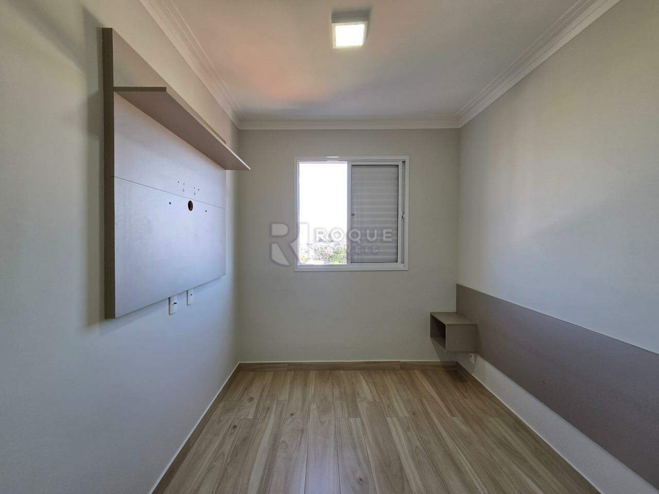 Apartamento para aluguel no bairro Vila Camargo: Dormitório 2 suíte