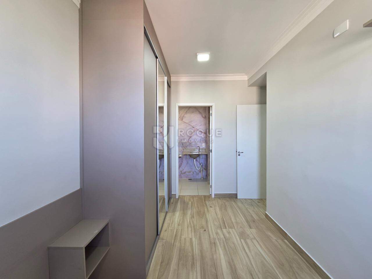 Apartamento para aluguel no bairro Vila Camargo: Dormitório 2 suíte