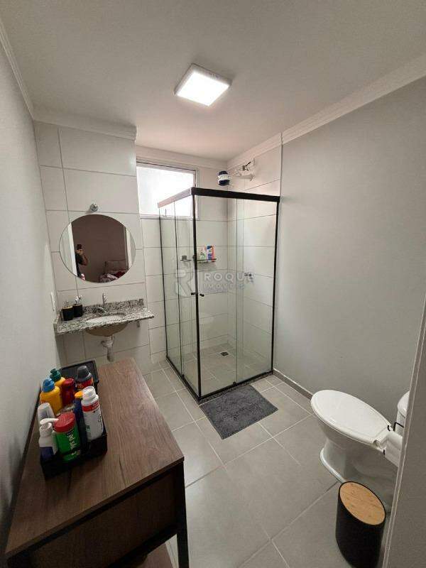 Apartamento para aluguel no bairro Vale das Esmeraldas: Wc Social