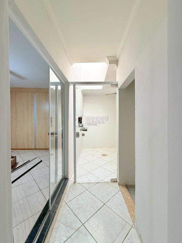 Casa Comercial para aluguel no bairro Vila Conceição: Hall