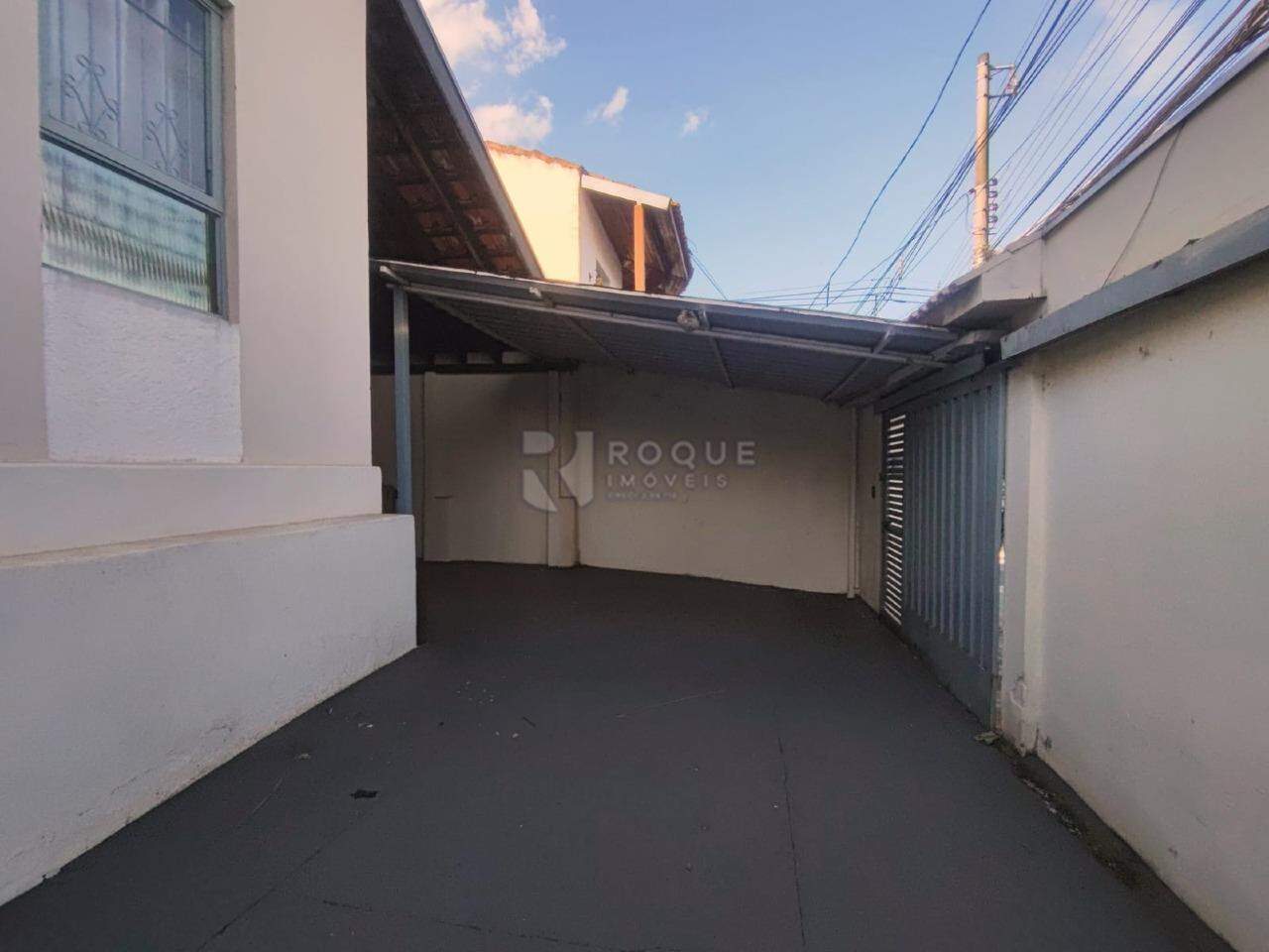 Casa Residencial para aluguel no bairro Jardim Nossa Senhora do Amparo: Quintal