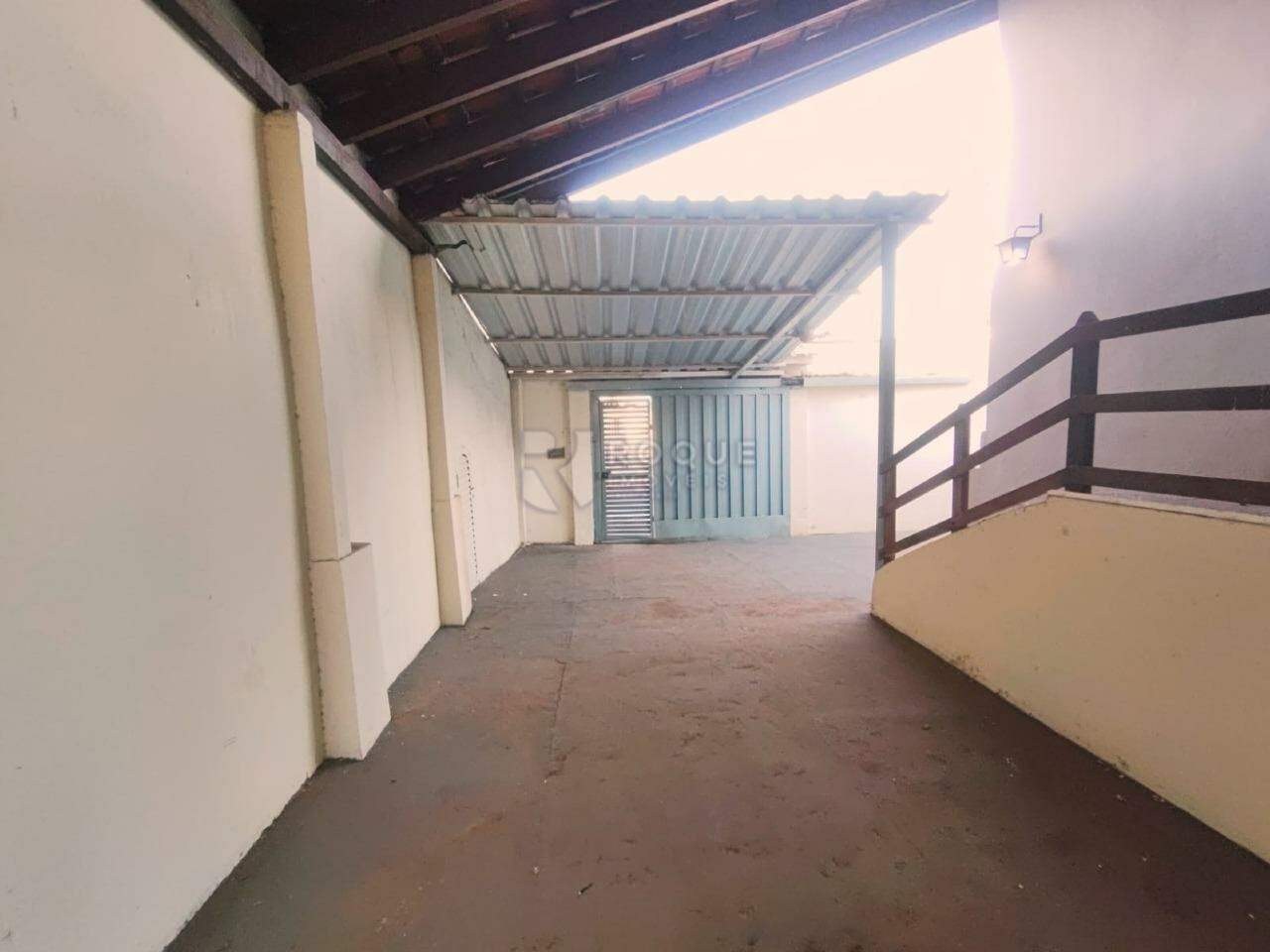 Casa Residencial para aluguel no bairro Jardim Nossa Senhora do Amparo: Garagem