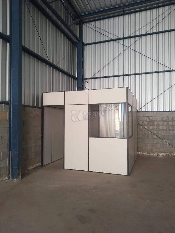 Barracão/Galpão para aluguel no bairro Jardim Anhanguera: Sala