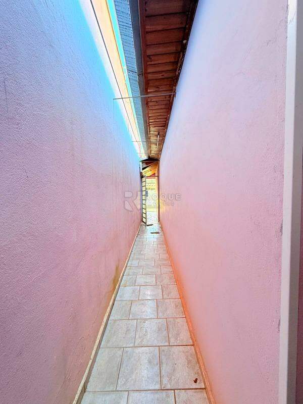 Salão para aluguel no bairro Parque Residencial Abílio Pedro: Quintal