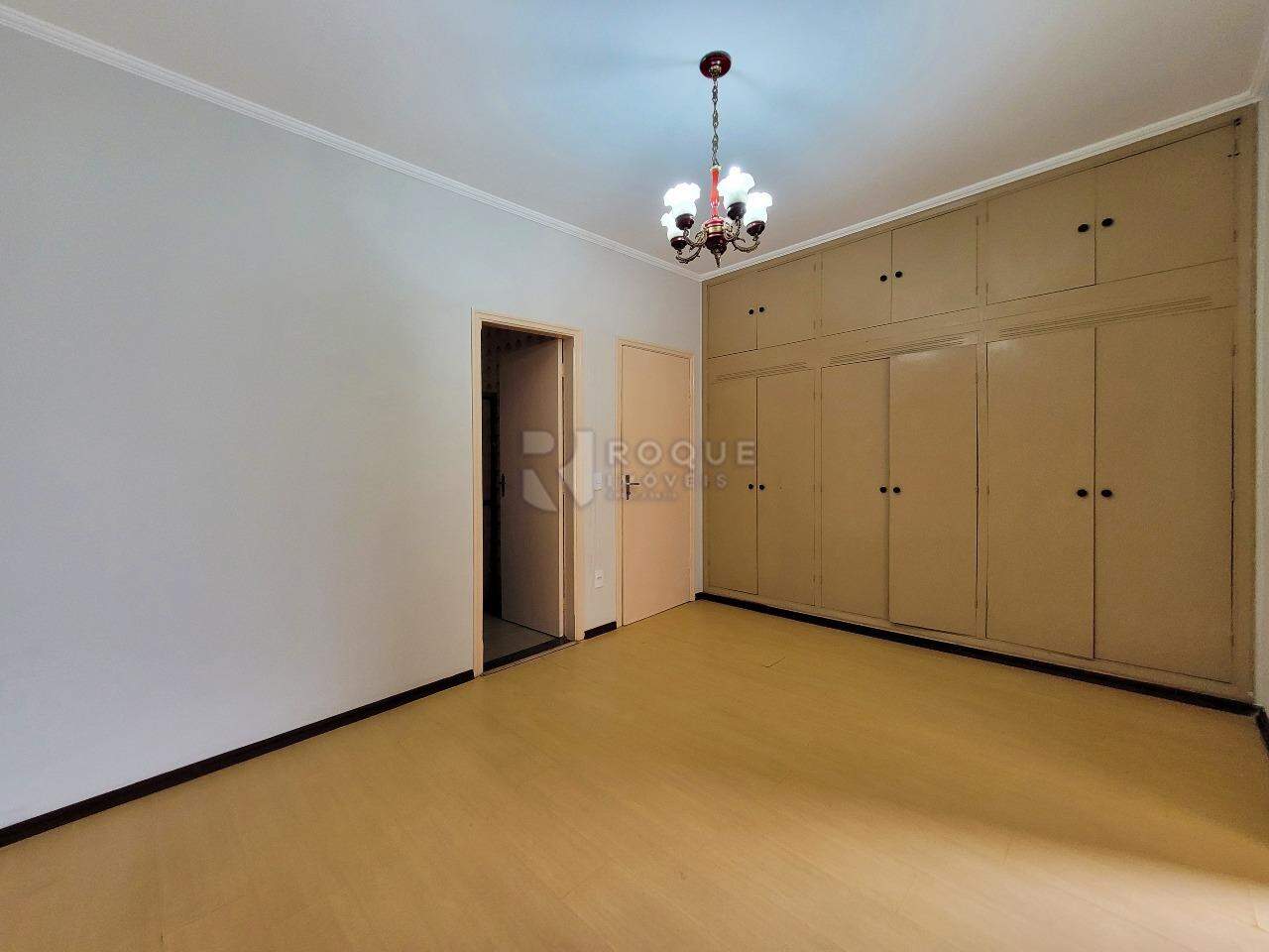 Casa Residencial à venda no bairro Jardim Montezuma: Suíte 2