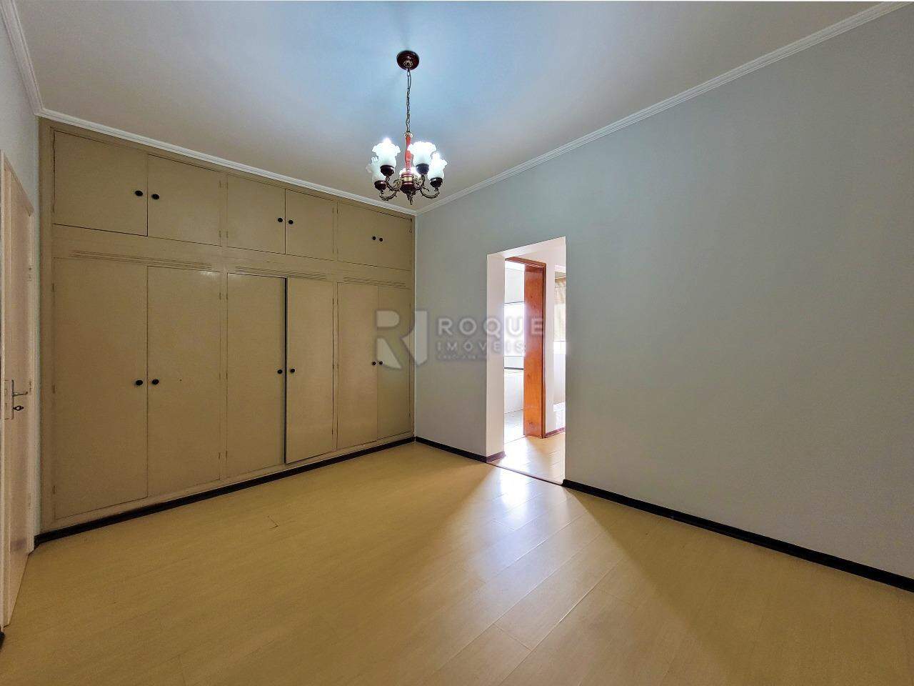 Casa Residencial à venda no bairro Jardim Montezuma: Suíte 2