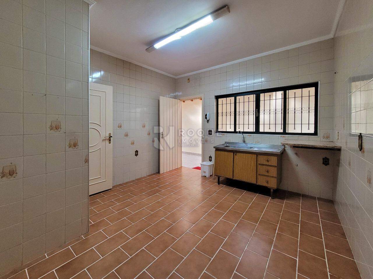 Casa Residencial à venda no bairro Jardim Montezuma: Cozinha