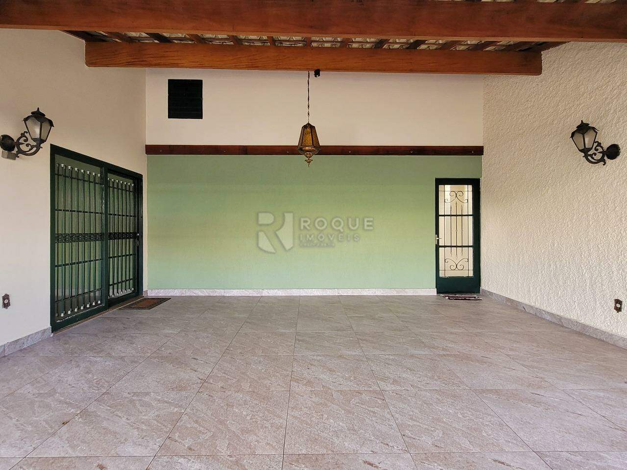 Casa Residencial à venda no bairro Jardim Montezuma: Garagem