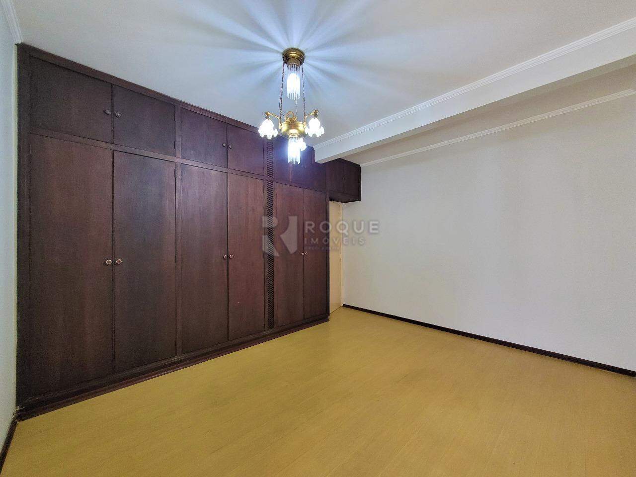 Casa Residencial à venda no bairro Jardim Montezuma: Suíte 1