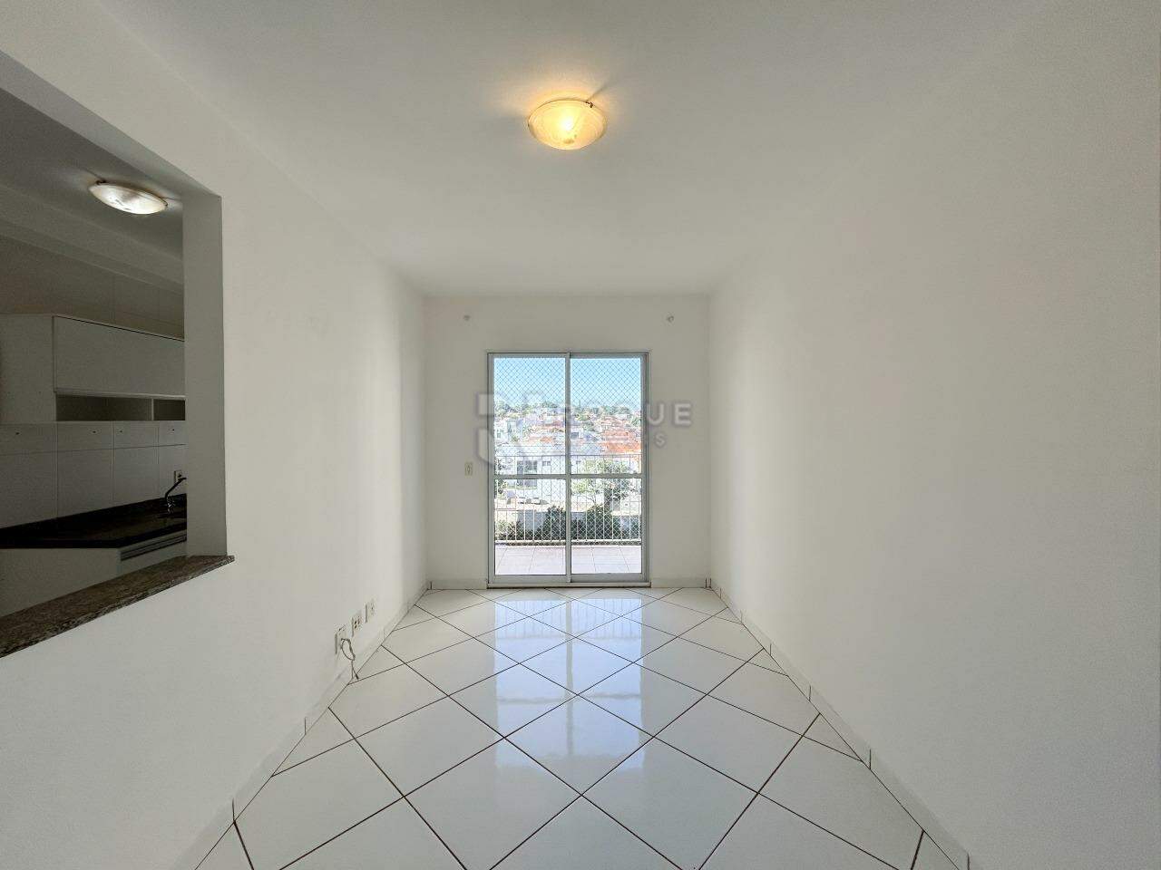 Apartamento para aluguel no bairro Jardim Esmeralda: Sala 