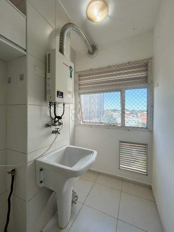 Apartamento para aluguel no bairro Jardim Esmeralda: Área de serviço 