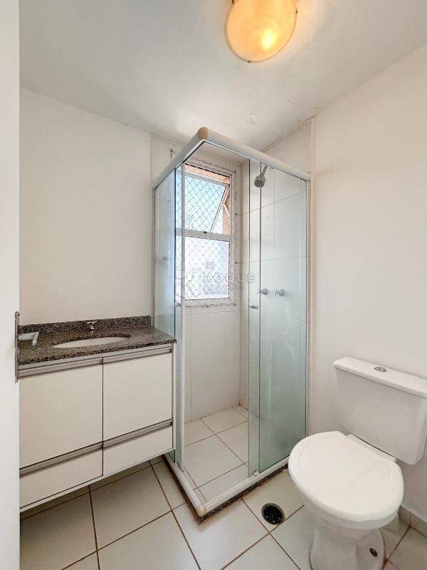 Apartamento para aluguel no bairro Jardim Esmeralda: WC social 