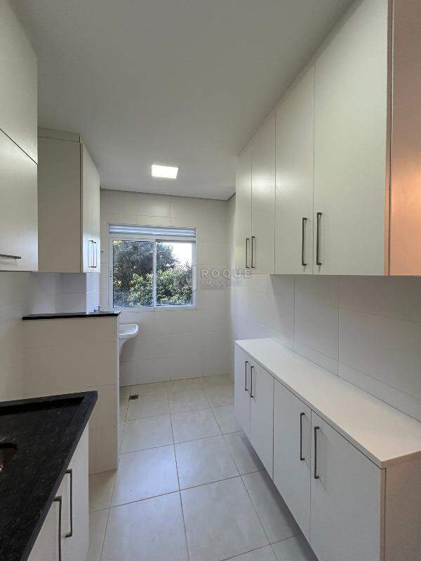 Apartamento para aluguel no bairro Chácaras Antonieta: Cozinha