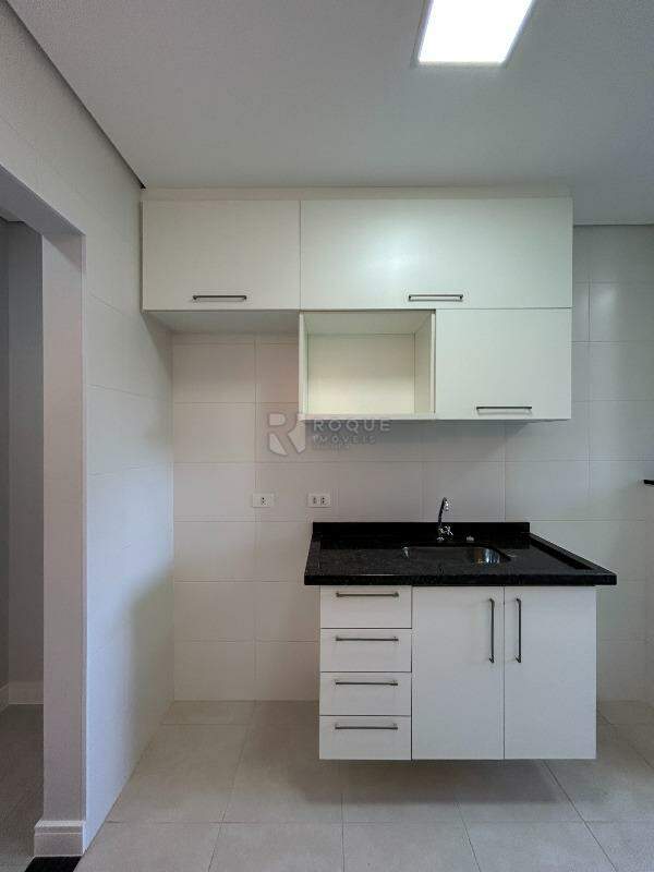 Apartamento para aluguel no bairro Chácaras Antonieta: Cozinha