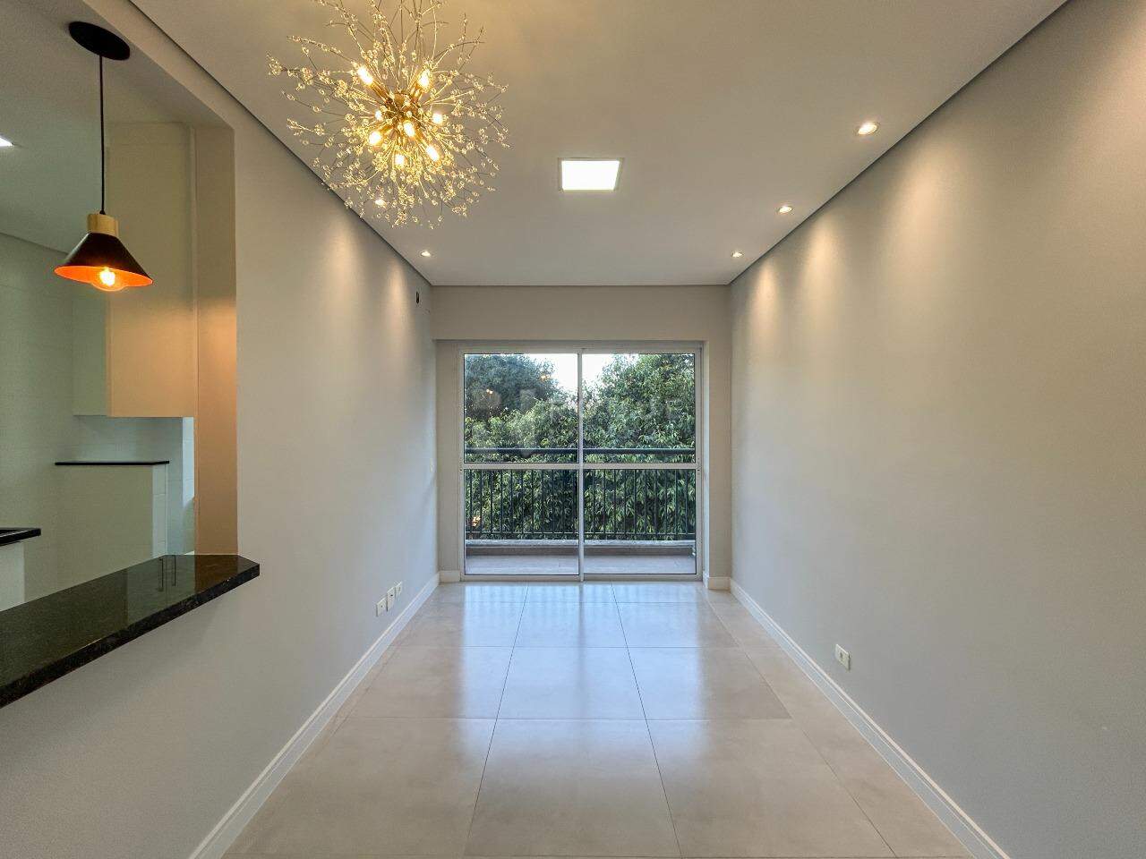 Apartamento para aluguel no bairro Chácaras Antonieta: Sala 