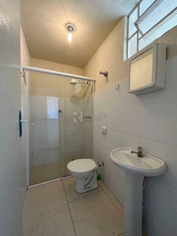 Casa Residencial para aluguel no bairro Centro: WC social 