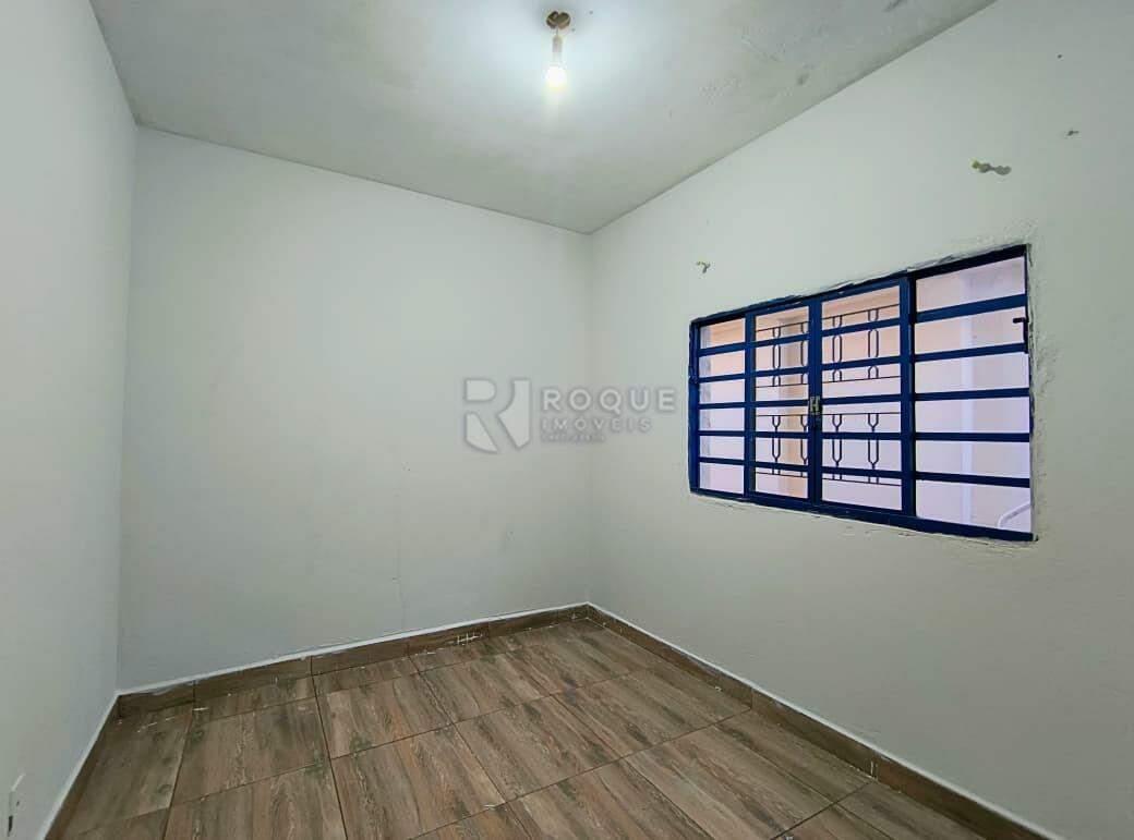 Casa Residencial para aluguel no bairro Parque Residencial Abílio Pedro: Dormitório 01